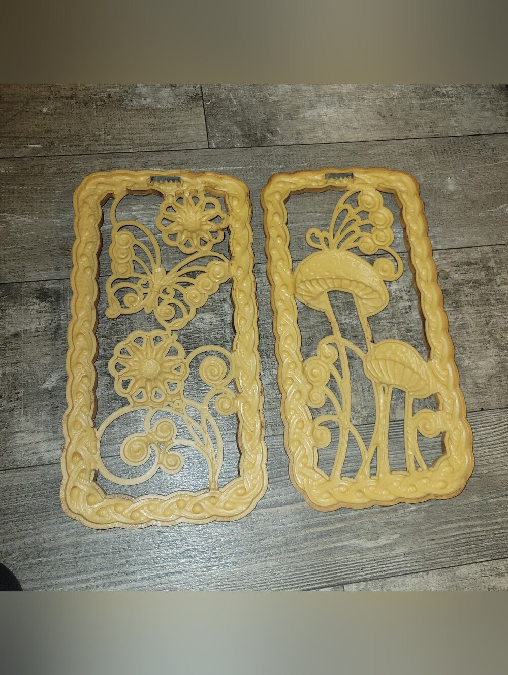 Vintage 1970s Burwood Mushroom & Butterfly Wall Decor Set Of 2 - Picture 3 of 10